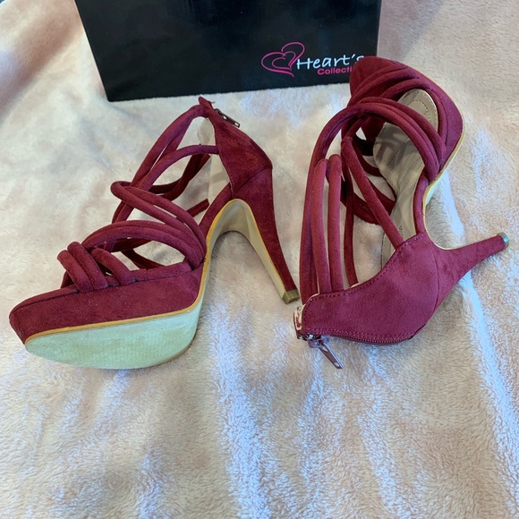 New! Hearst’s Collection Strappy Heels - Picture 4 of 8